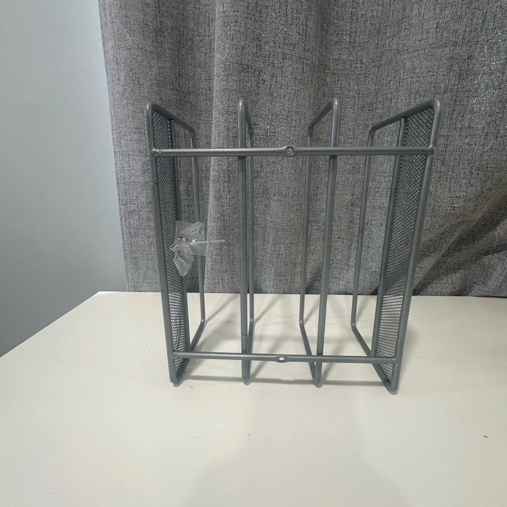 Small metal steel 3 slot rack wire shelf organizer. NWOT.